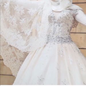 Stephen yearick wedding dress